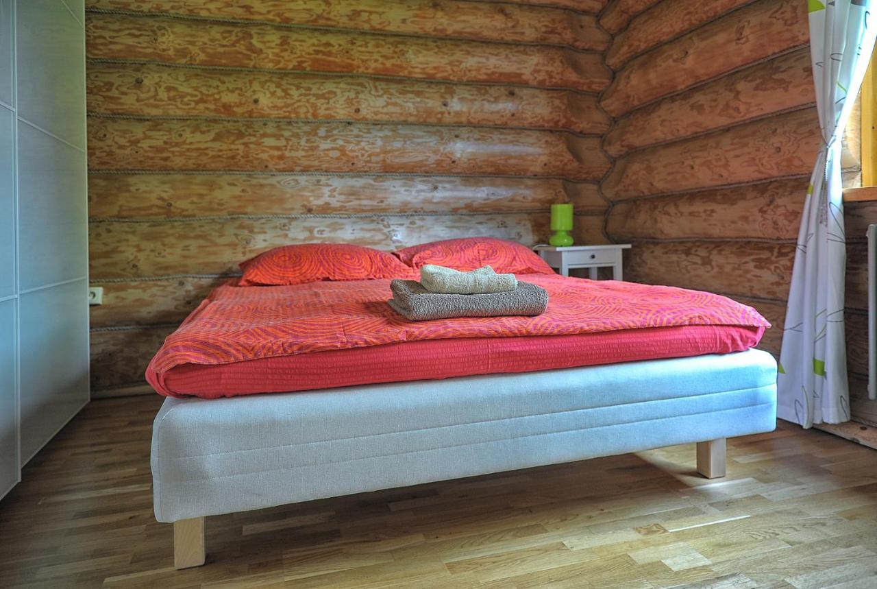 Villa Dom Pod Sosnami à Gryżyna Extérieur photo